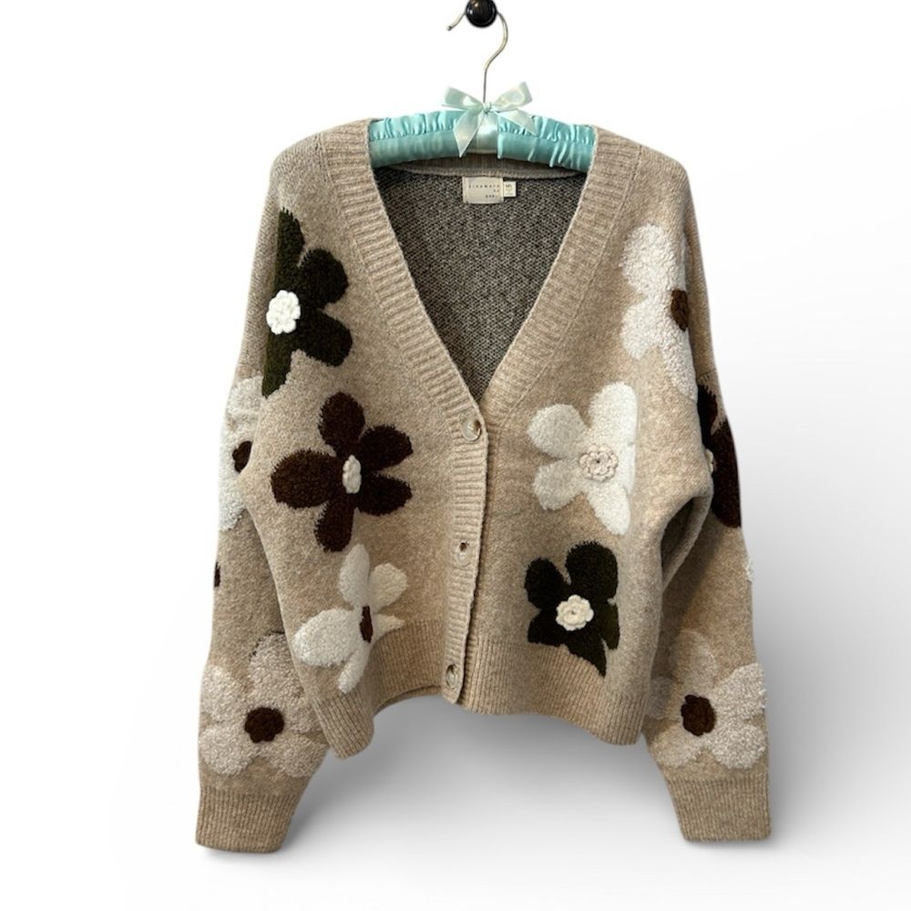 Boutique Cozy Floral Knit Cropped Cardigan M/L NEW